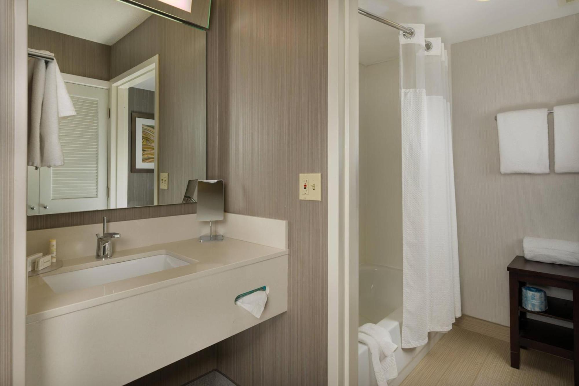 Hotel Courtyard By Marriott New Haven Orange Esterno foto