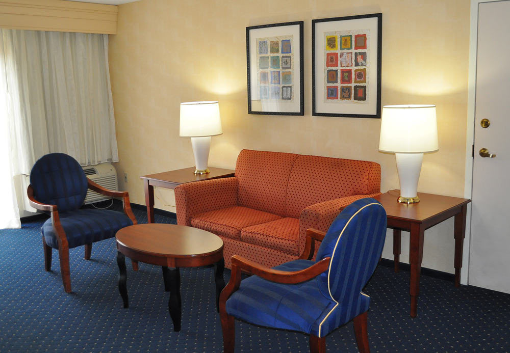 Courtyard By Marriott New Haven Orange Hotel Esterno foto